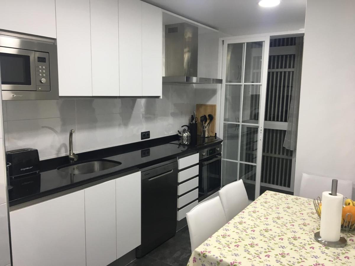 Апартаменты Vut Santa Marta Санта Марта де Тормес Экстерьер фото